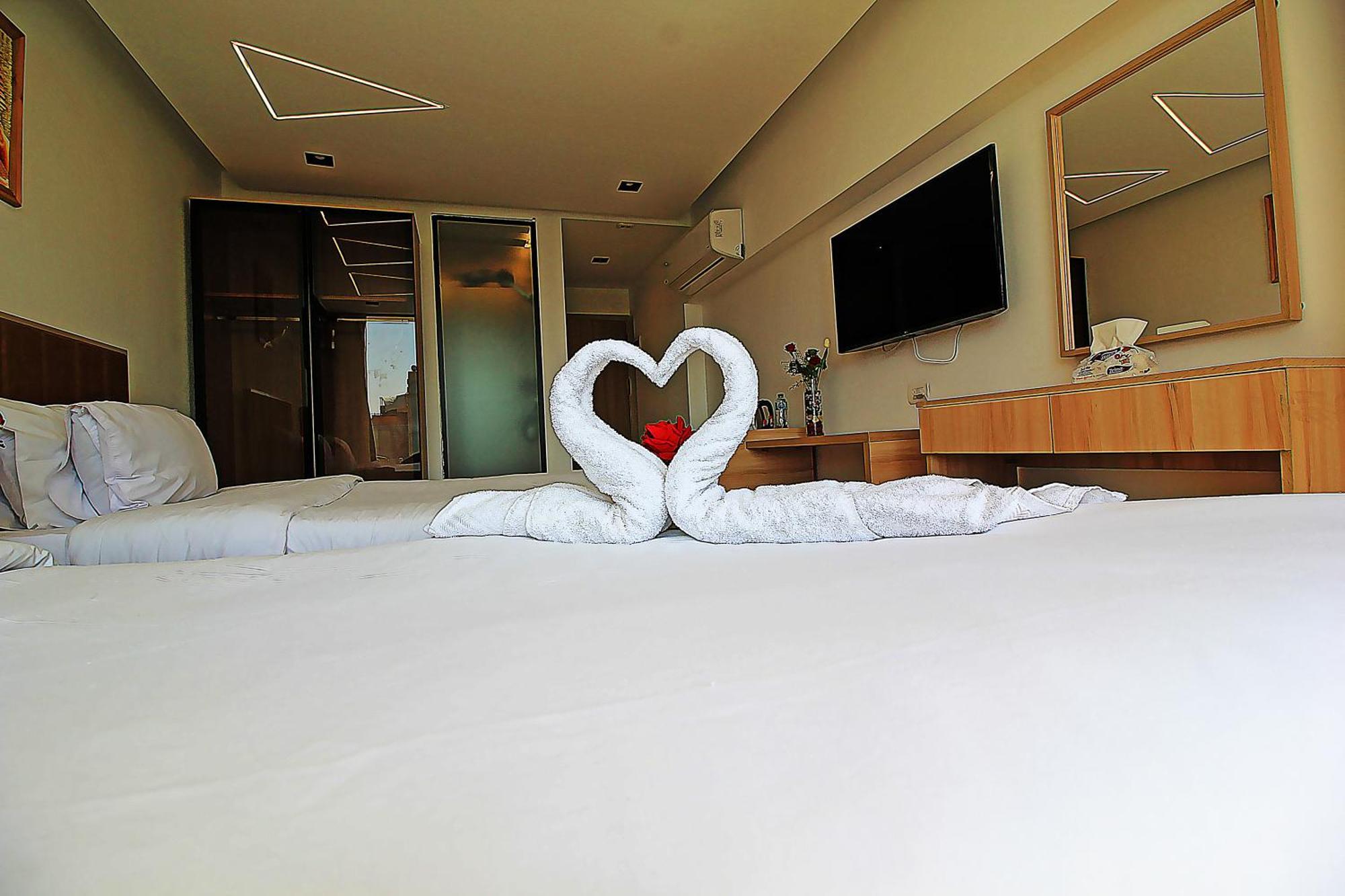 The Platinum Pyramid View Inn Kafrat al Jabal Экстерьер фото
