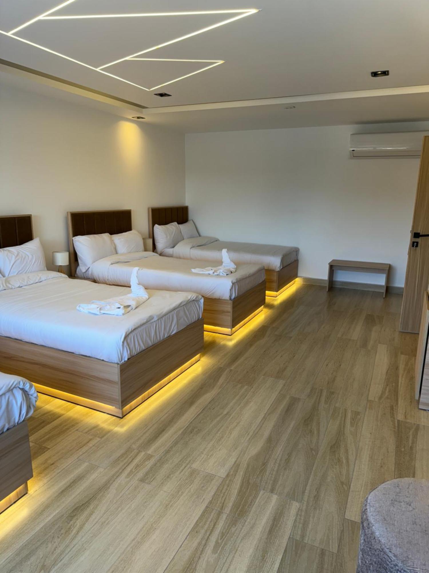 The Platinum Pyramid View Inn Kafrat al Jabal Экстерьер фото