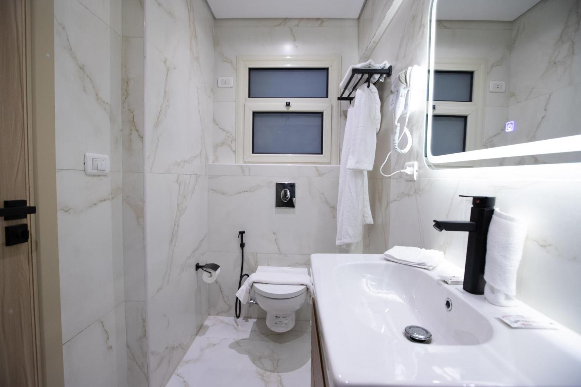 The Platinum Pyramid View Inn Kafrat al Jabal Экстерьер фото